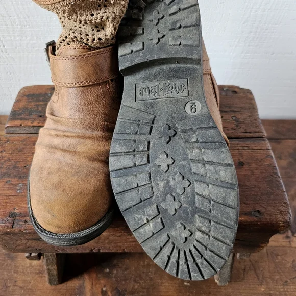 Slouchy moto boot - leather & crochet, Cognac, Women's size 9. - Picture 10 of 10